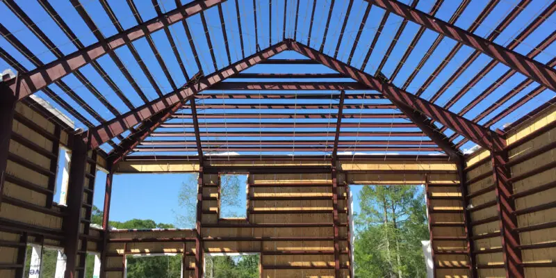 Metal building frame